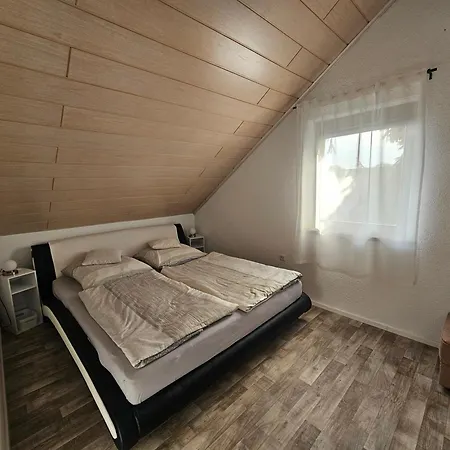 Ela's Kleine Auszeit - Im Herzen Der Wetterau Apartment *